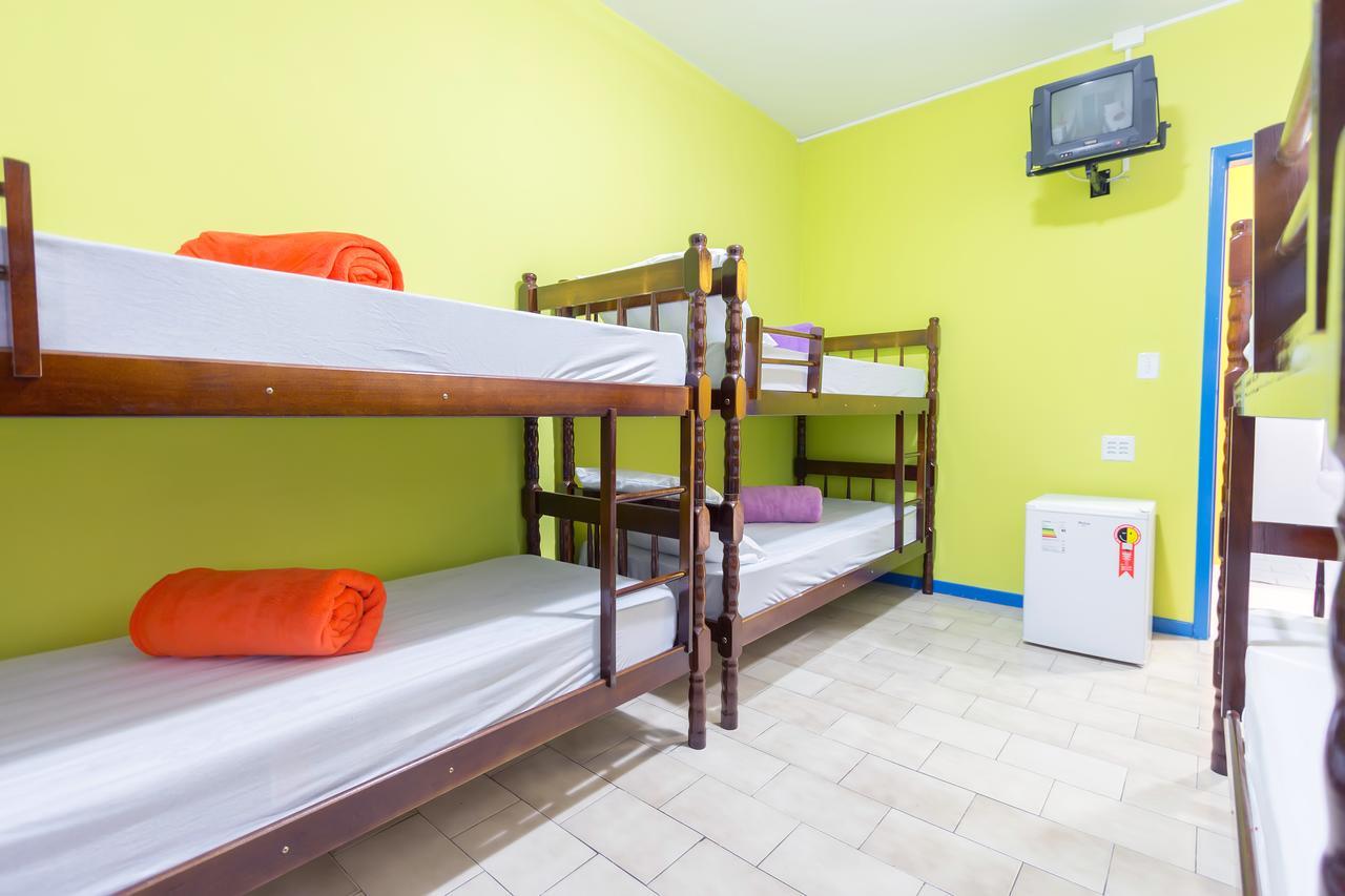 Cabanas Hostel & Suites Балнеариу-Камбориу Экстерьер фото